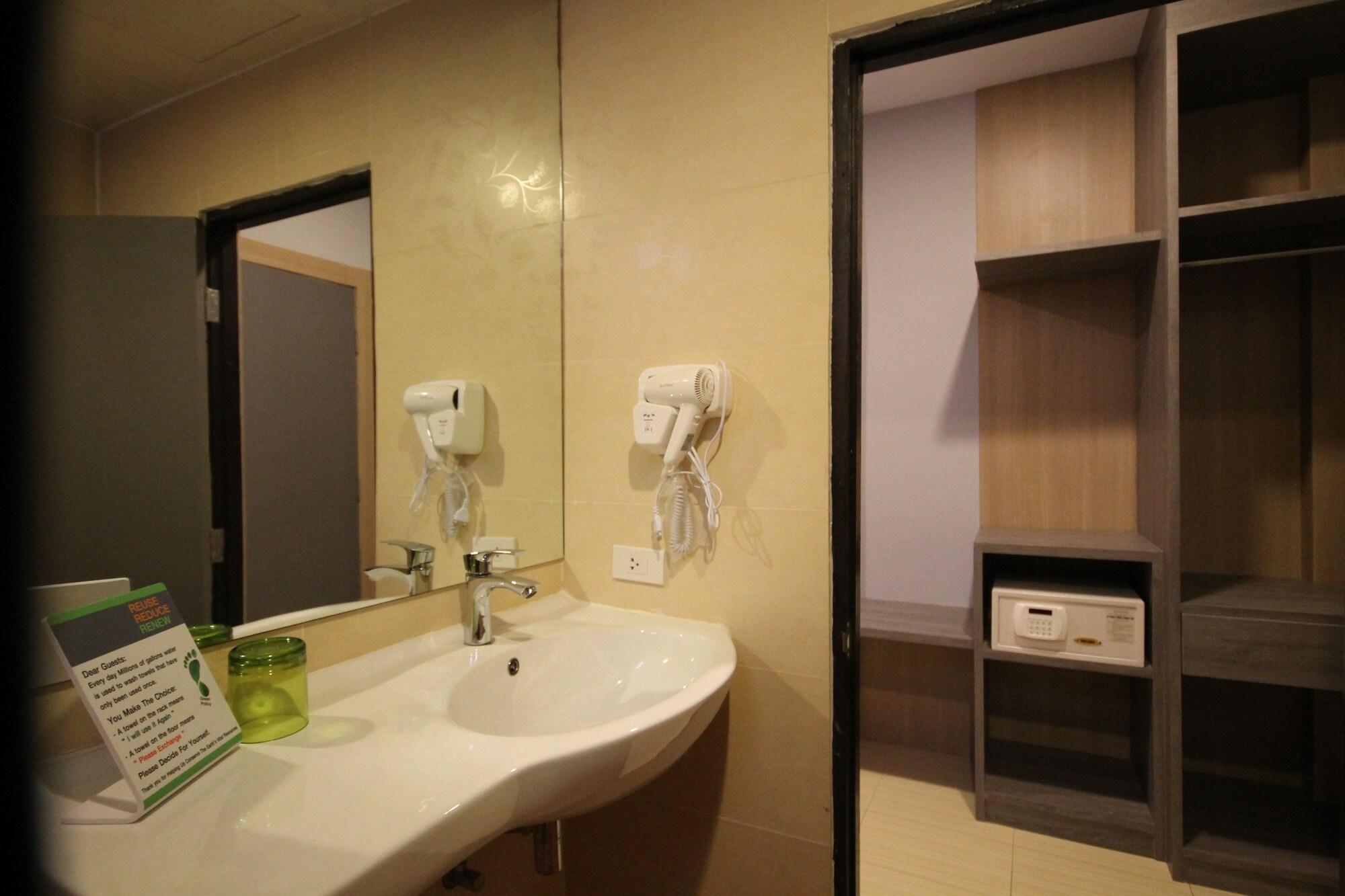 Silver Sand Suites Hotel Ao Nang Beach Exterior photo
