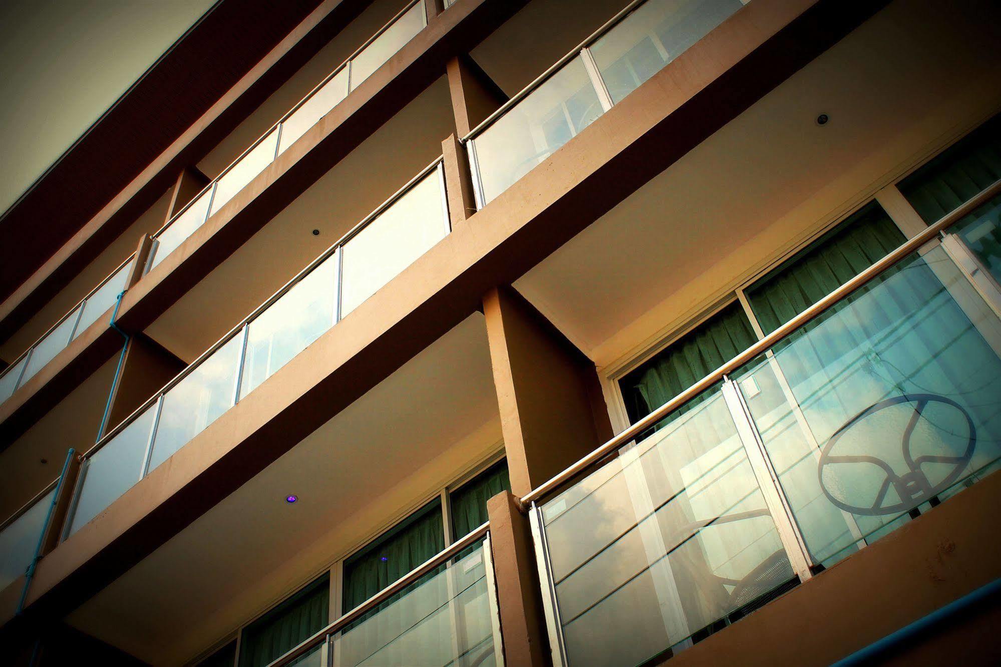 Silver Sand Suites Hotel Ao Nang Beach Exterior photo